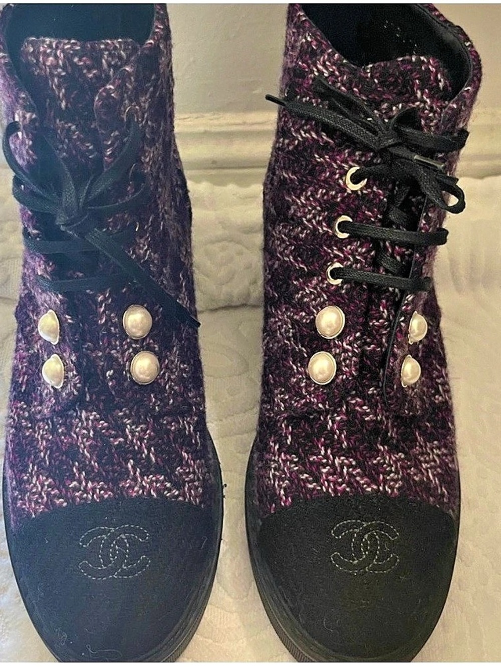 Gorgeous Chanel Tweed Lace-Up Boots Purple & Black EU 40 but fits Eur 39!